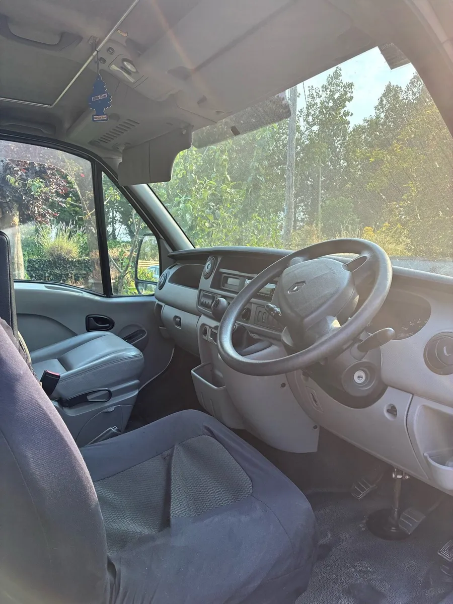 Renault Master Camper Van - Image 3