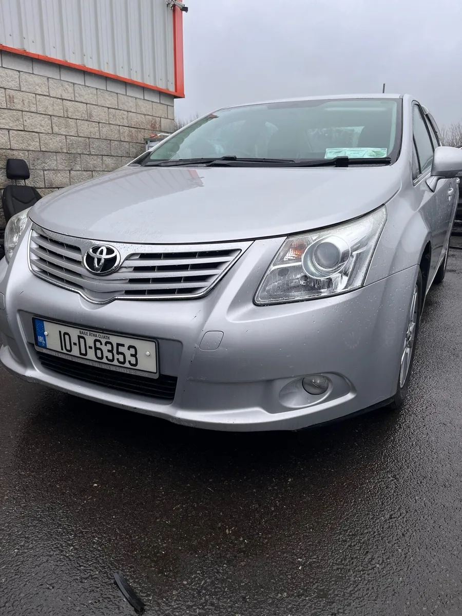 Toyota Avensis/ Petrol - Image 1