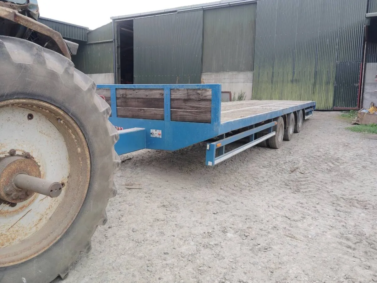 Low loader bale trailer - Image 1