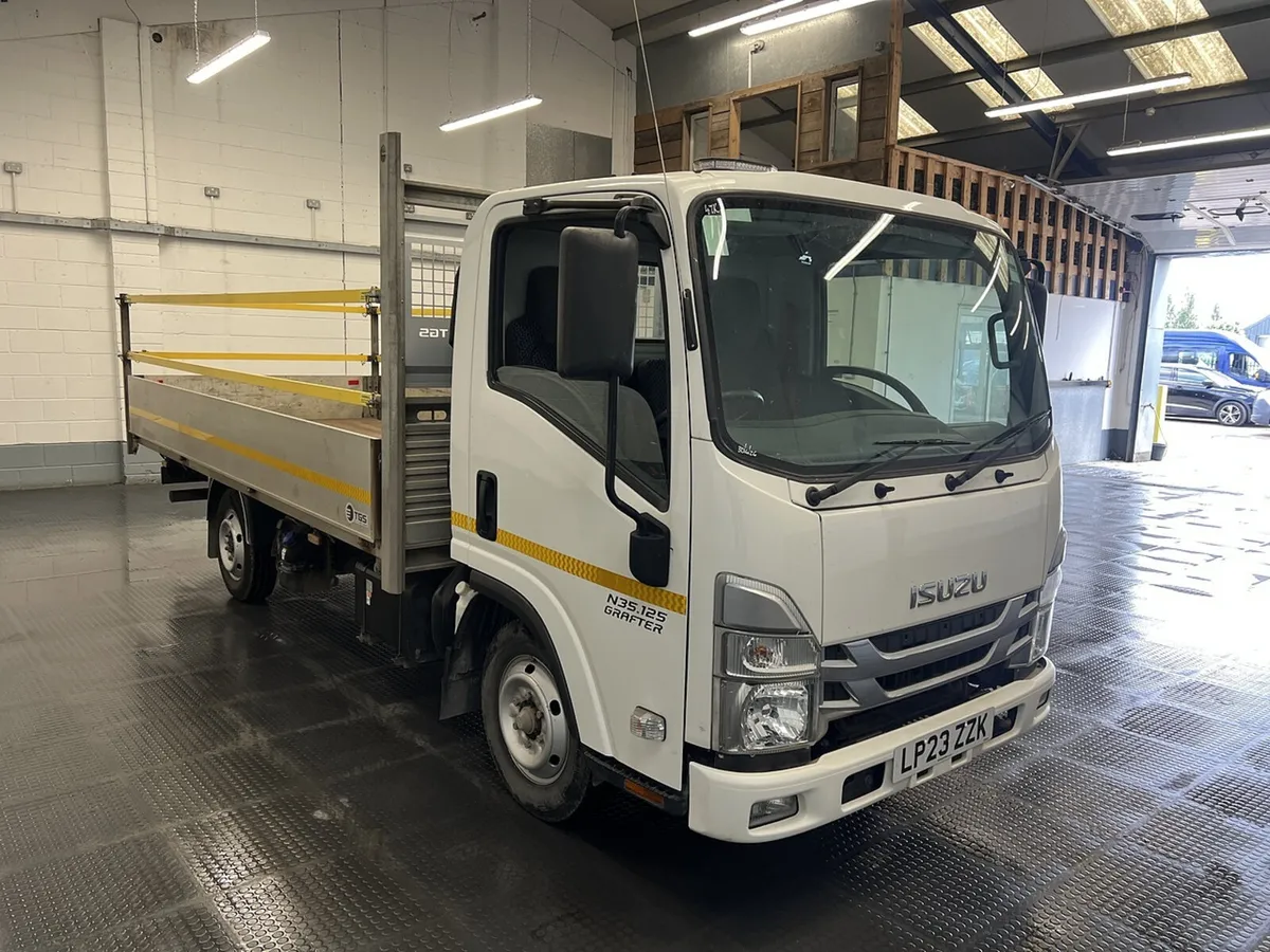 VB - 2023 Isuzu Grafter Dropside Van - Image 1