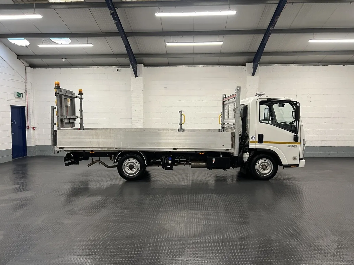 VB - 2023 Isuzu Grafter Dropside Van - Image 1