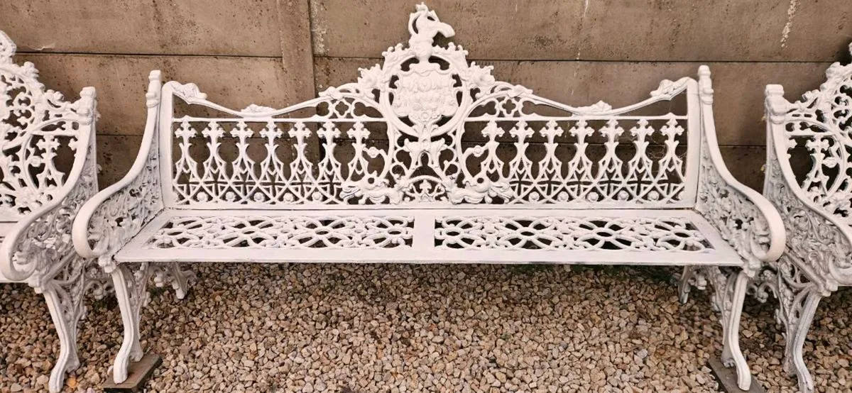 HEAVY CAST IRON BENCH - Image 3