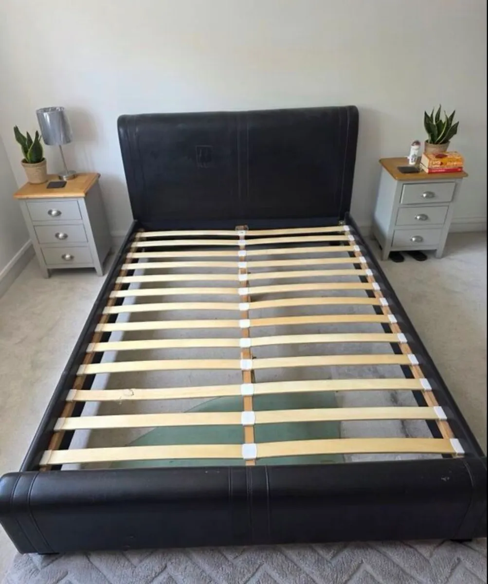 Double bed frame - Image 1