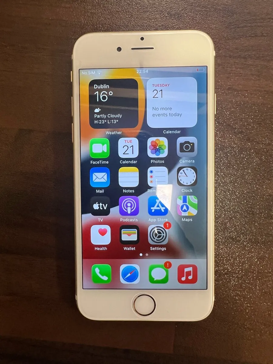 iPhone 6s Rose Gold 16GB - Image 1