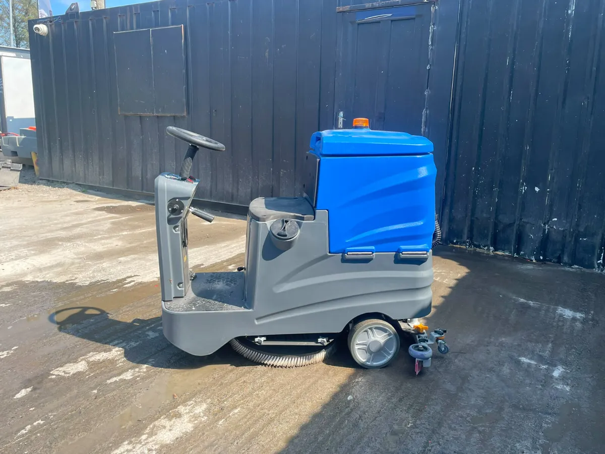 Ride-On Electric Floor Scrubber – Industrial Wareh - Image 4
