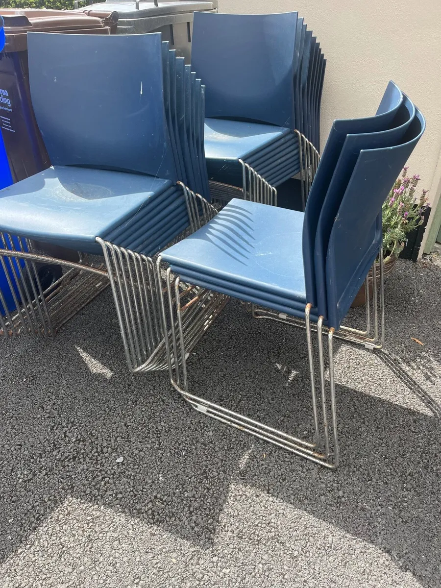 Free Chairs - Image 2