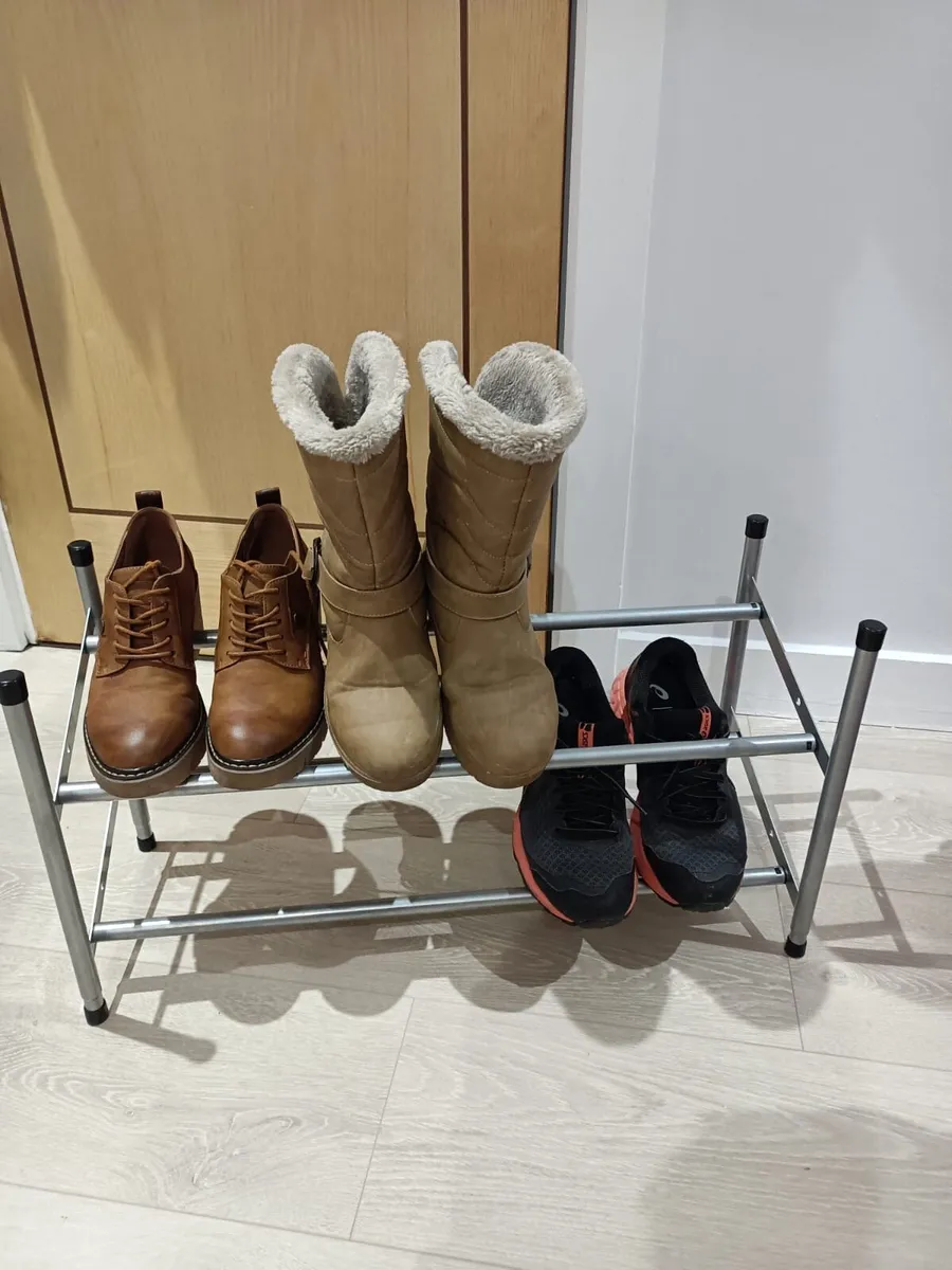 Extendable 2 Tier Shoe Rack - Image 1
