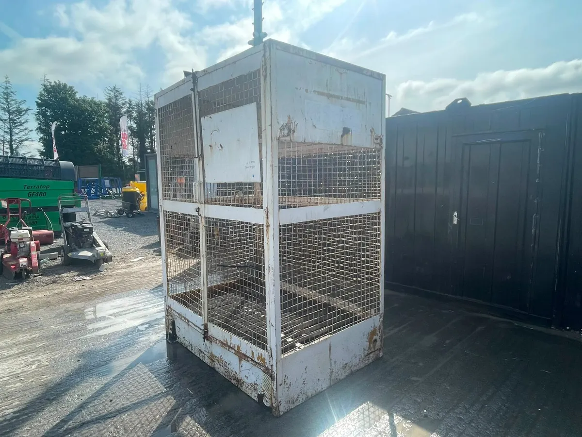 Steel Cosh Cage With Drip Tray - Image 3