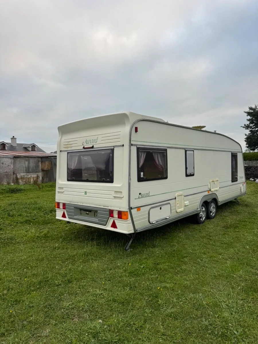 2007 Avondale Twinstar Award Twin Axle - Image 3