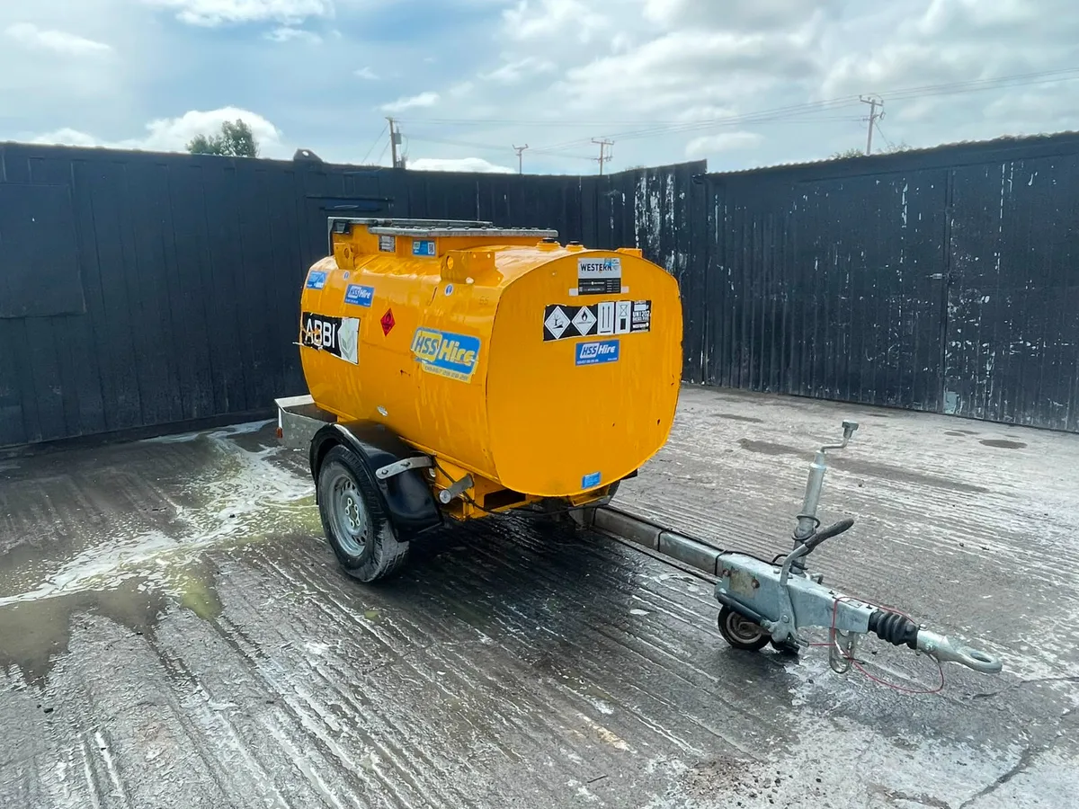 950L Towable Diesel Bowser - Image 1