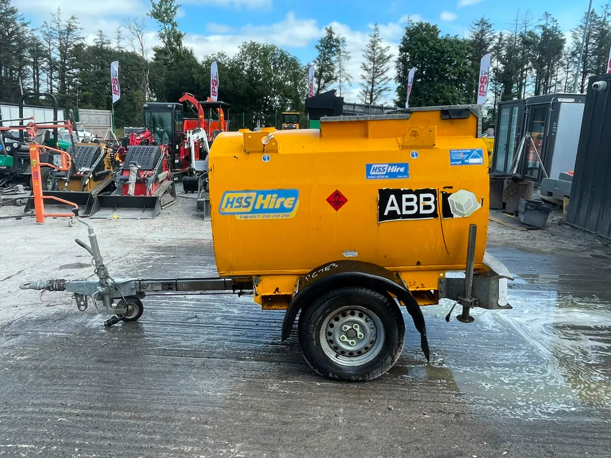950L Towable Diesel Bowser - Image 4