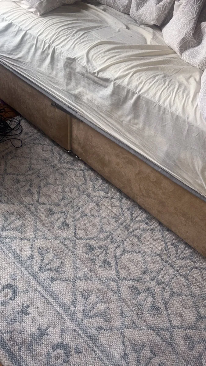 King size Divan - Image 1