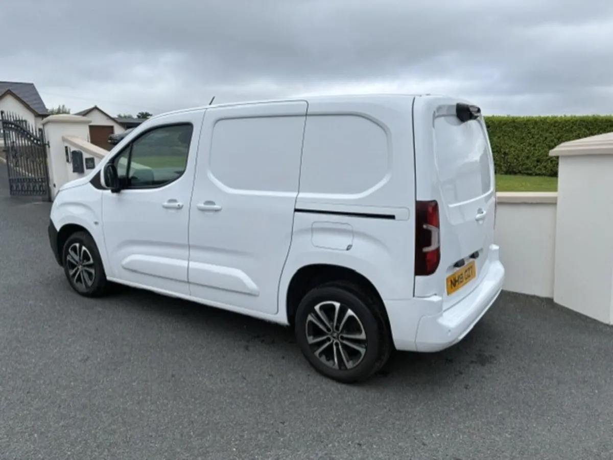 Citroen Berlingo Driver 1.6 HDI ** €215 VRT ** - Image 2