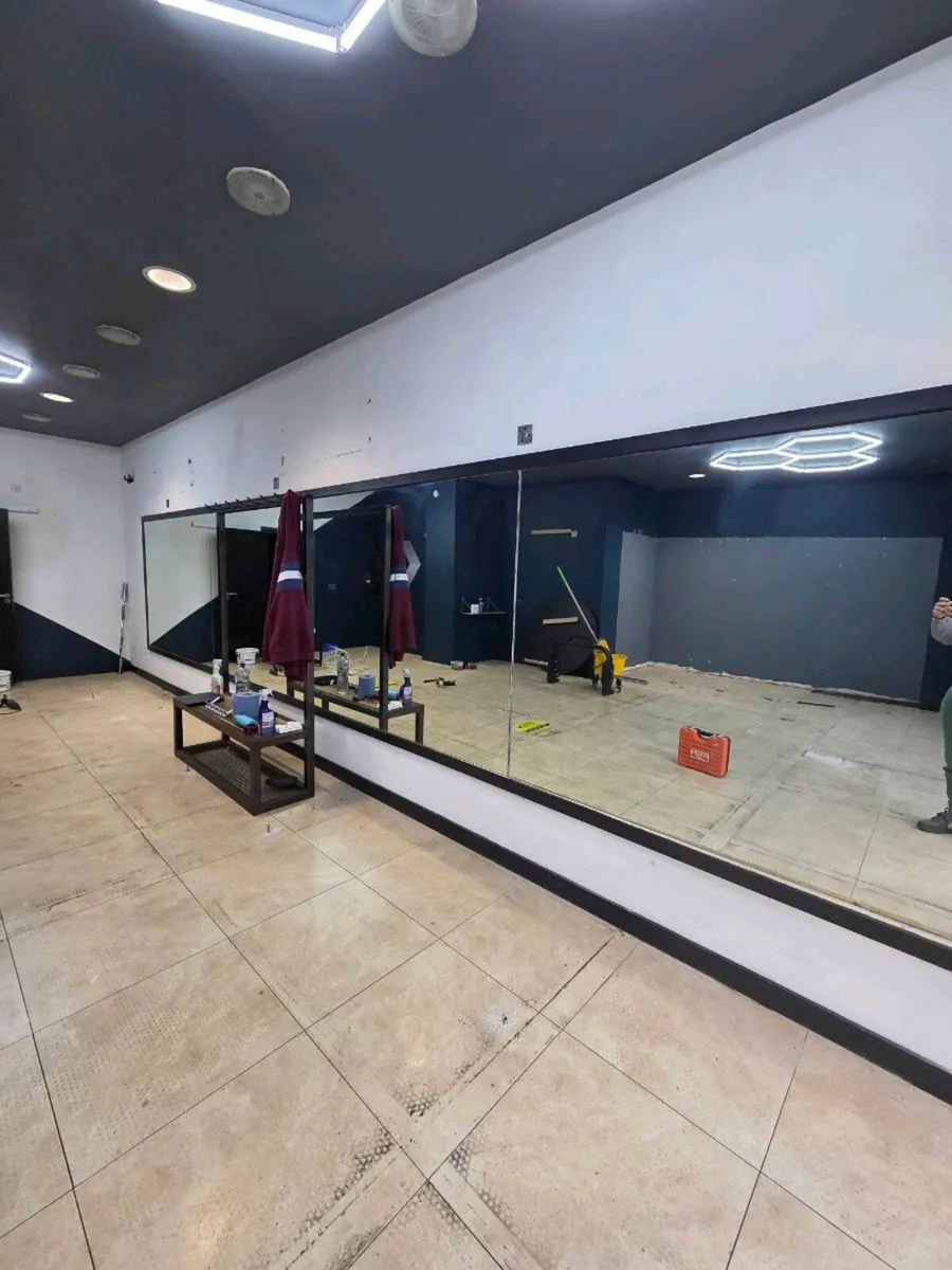 Studio mirrors - Image 1
