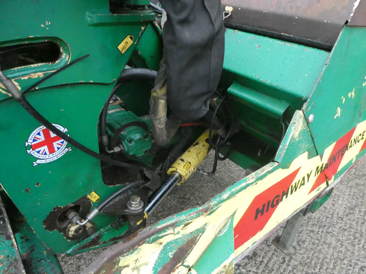 Spearhead 565 Hedgecutter - Image 4