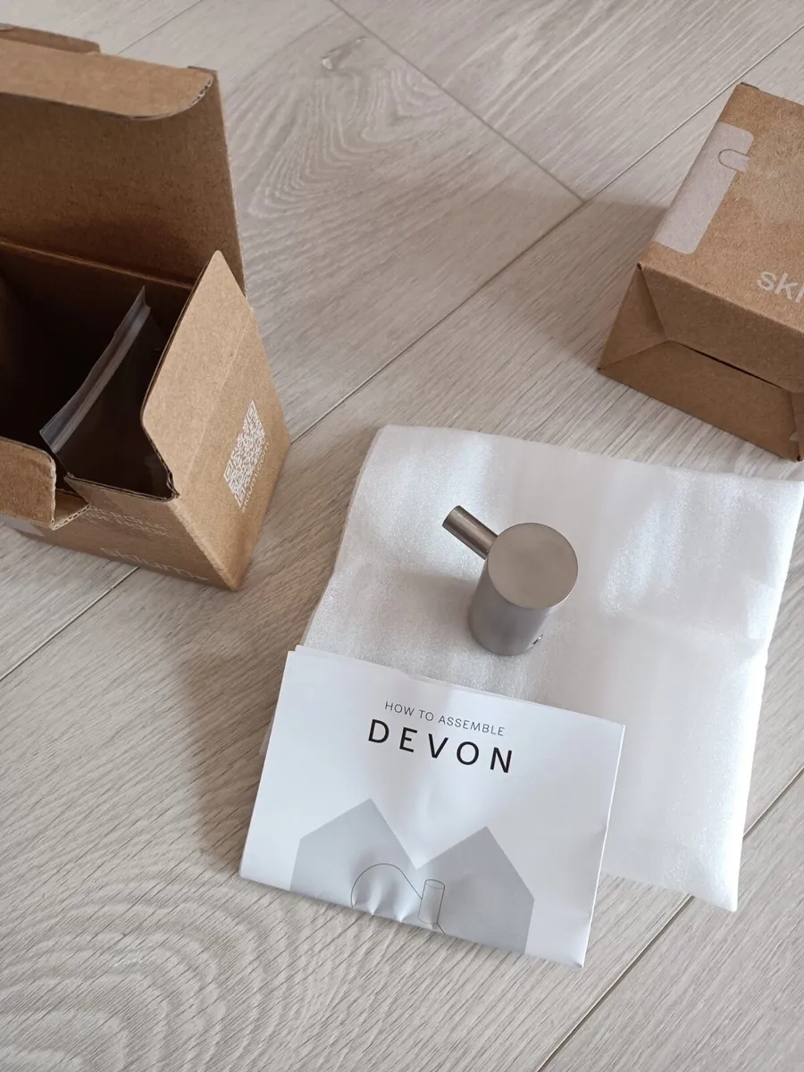 Devon x2 - Stainless Steel Bathroom Hanger Devon - Image 1