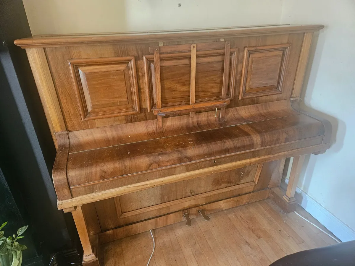 Piano - Image 2