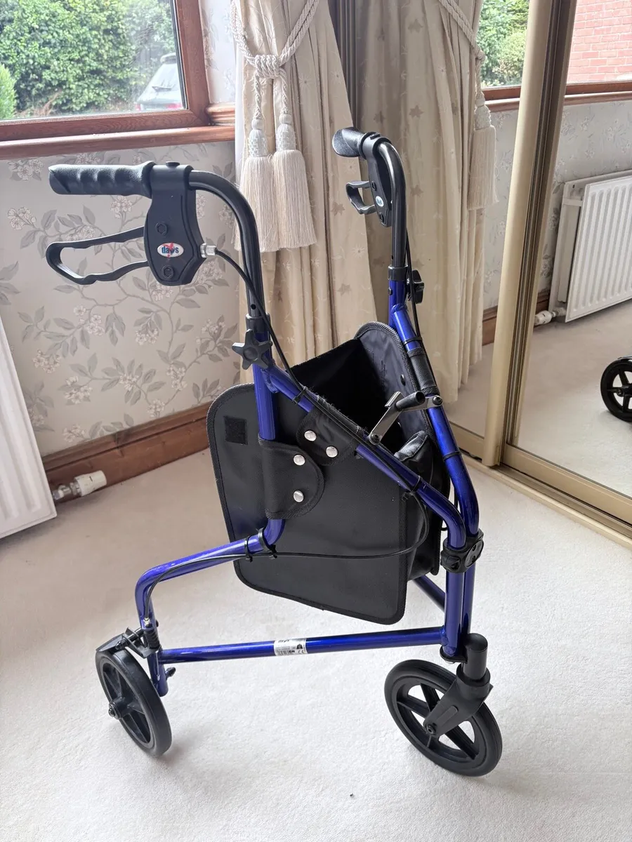 Walking aids - Image 1