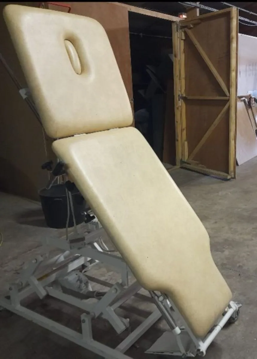 Medical couches - Image 3