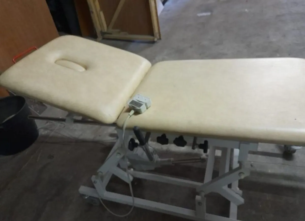 Medical couches - Image 4