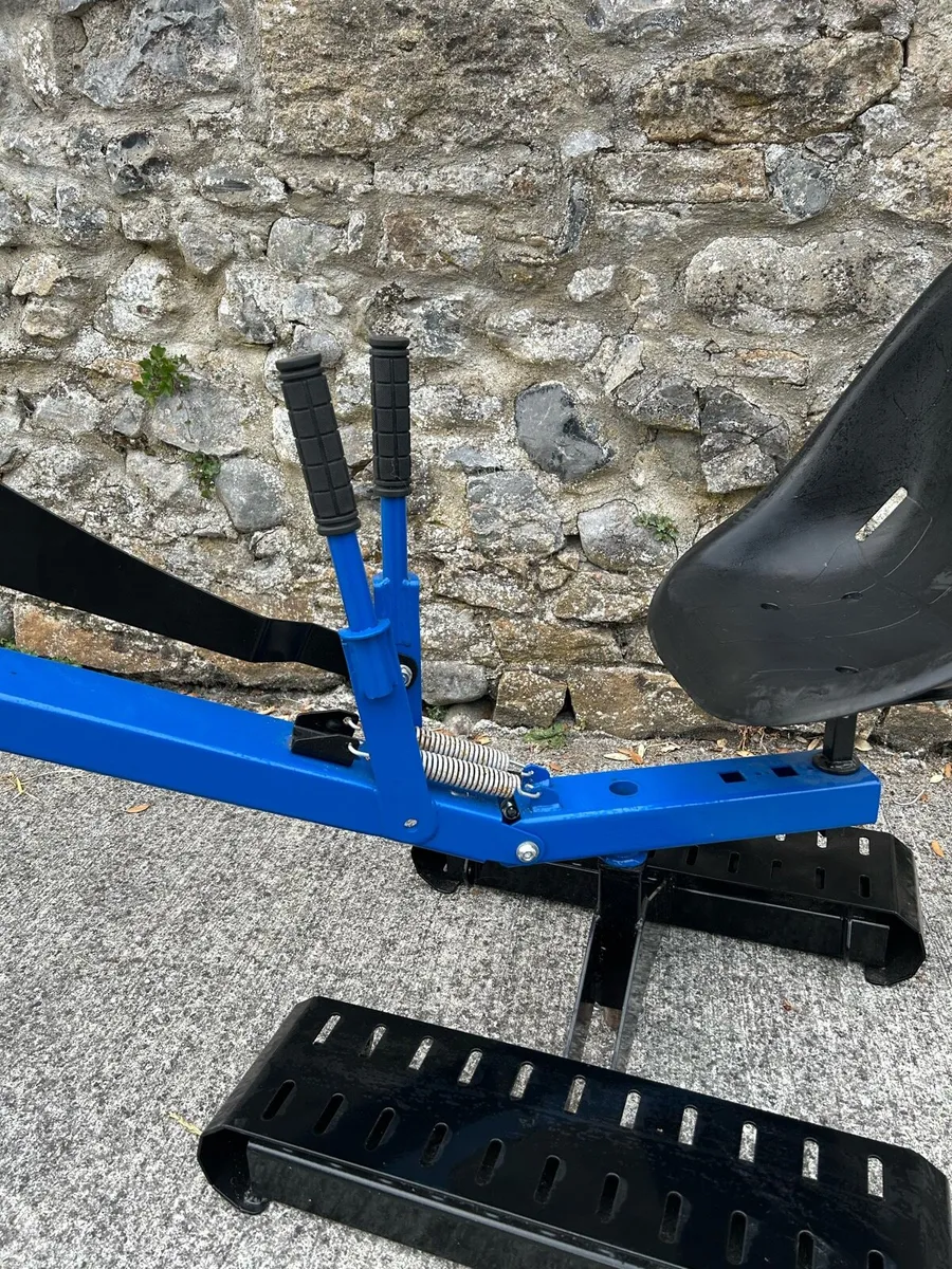 Toy Steel Digger - Image 3