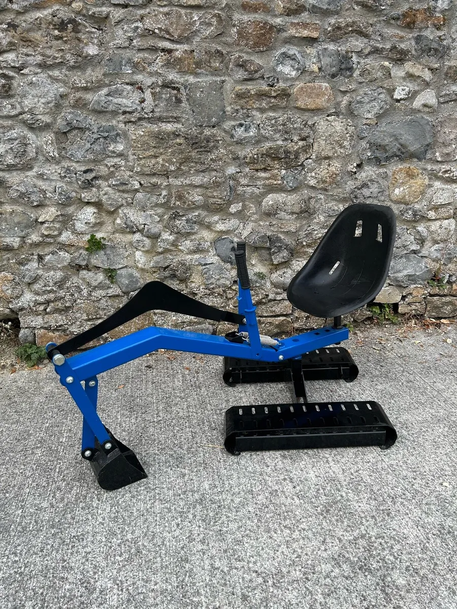 Toy Steel Digger - Image 1
