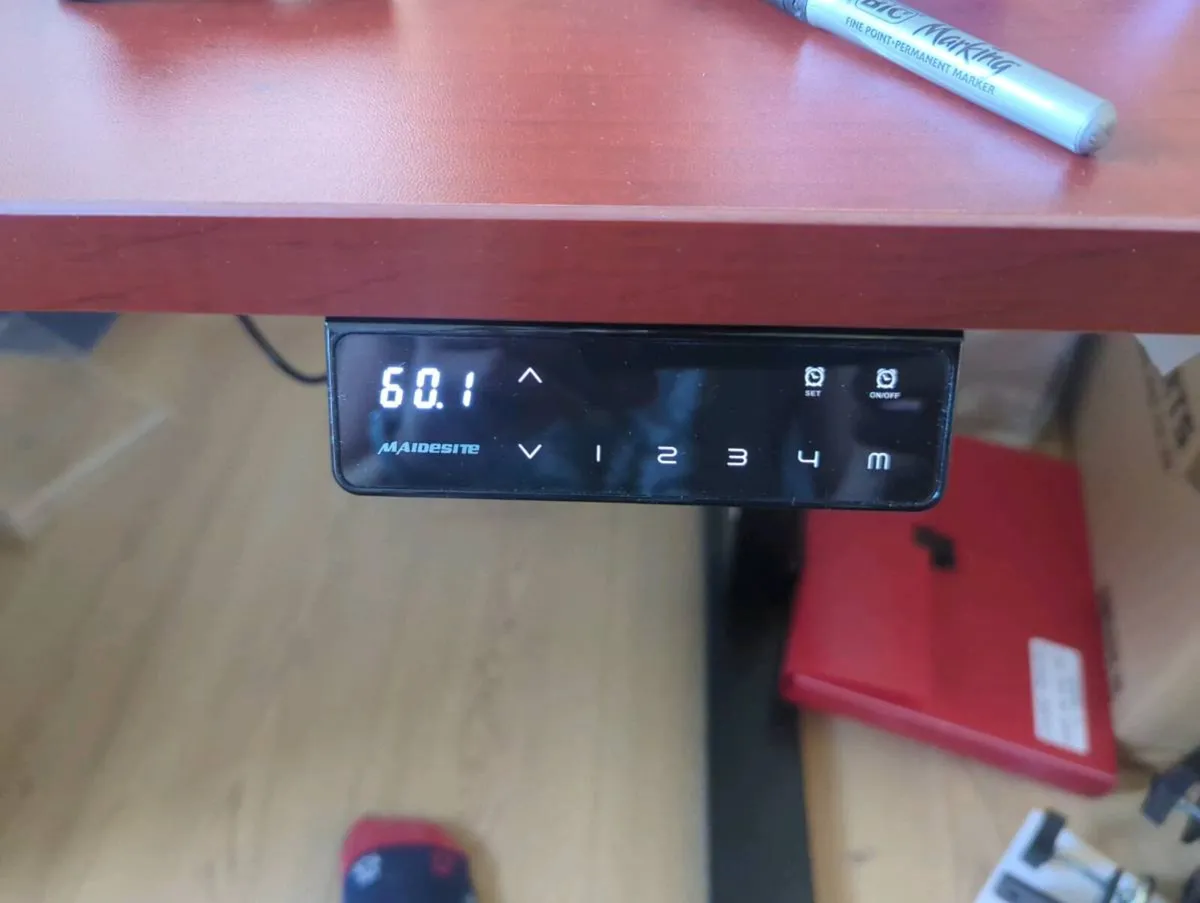 Office desk - Image 2