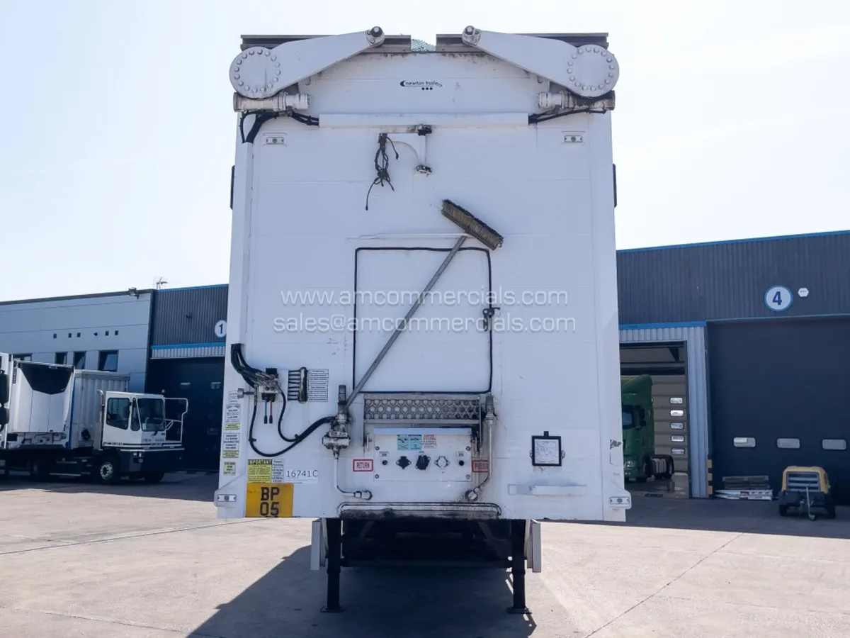 2022 TITAN 130 CUYD WALKING FLOOR TRAILER - Image 2