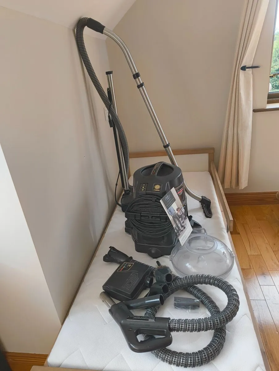 Hoover - Image 3