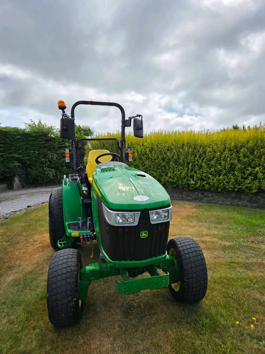 John Deere compact tractor - Image 2