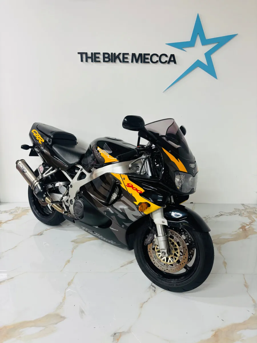 Honda cbr900rr Fireblade - Image 1