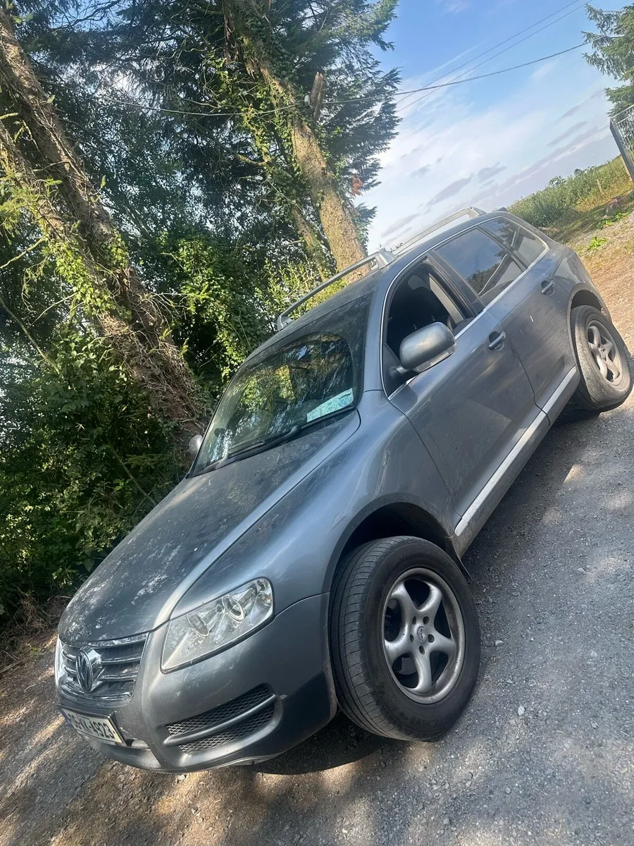 Volkswagen Touareg crewcab M50 spec - Image 2