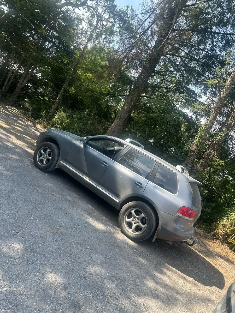 Volkswagen Touareg crewcab M50 spec - Image 3