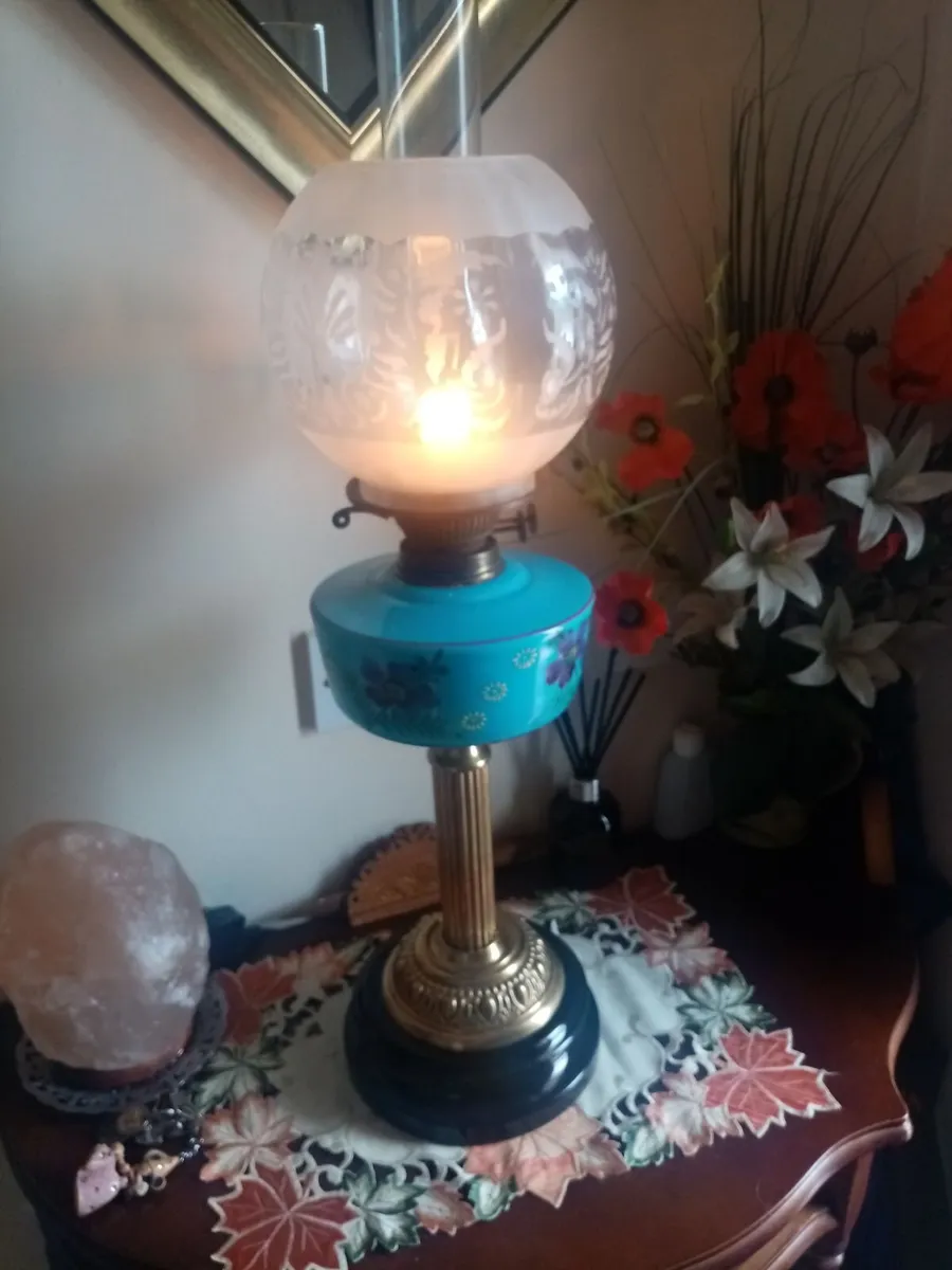 Victorian Oil Lamp - Image 4