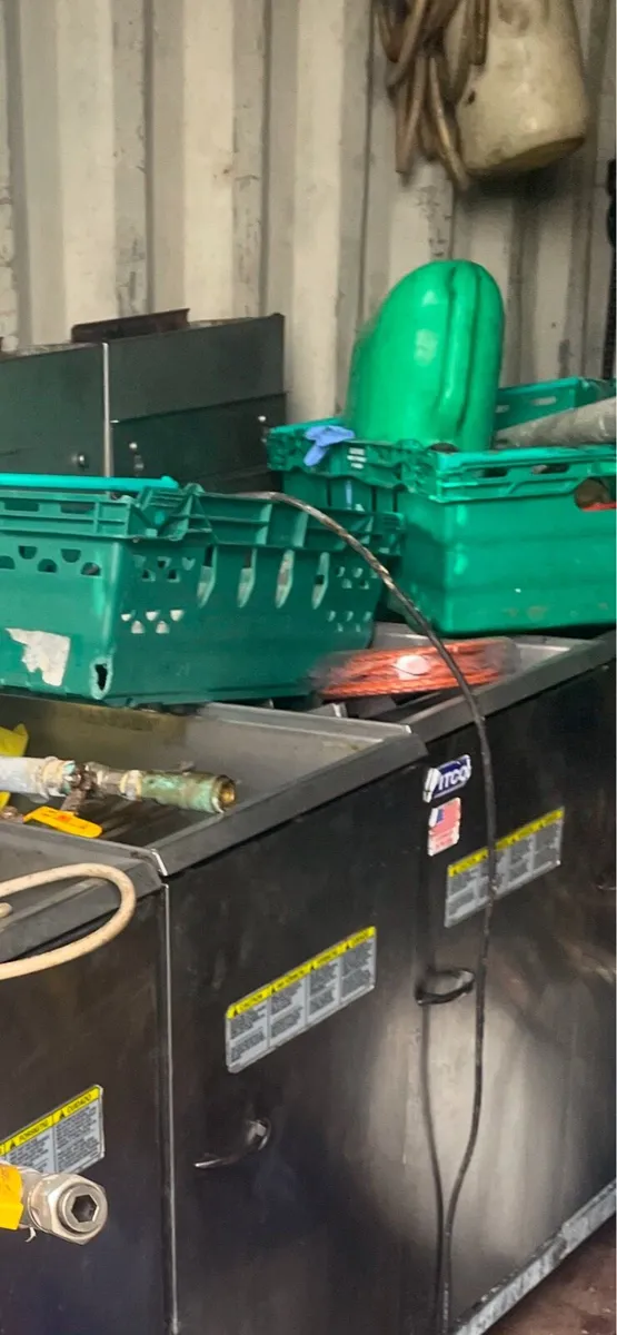 Pitch fry very good condition fridge tall good wo - Image 1