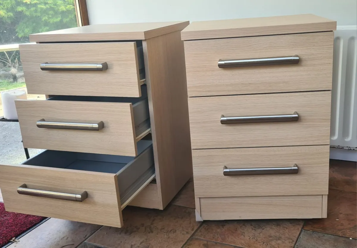 2 Bedside Lockers