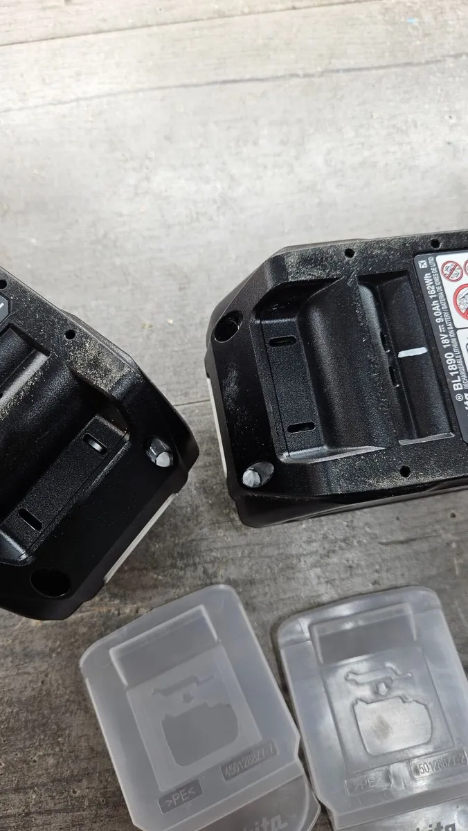 Makita 18V BL1890 lxt batteries - Image 3