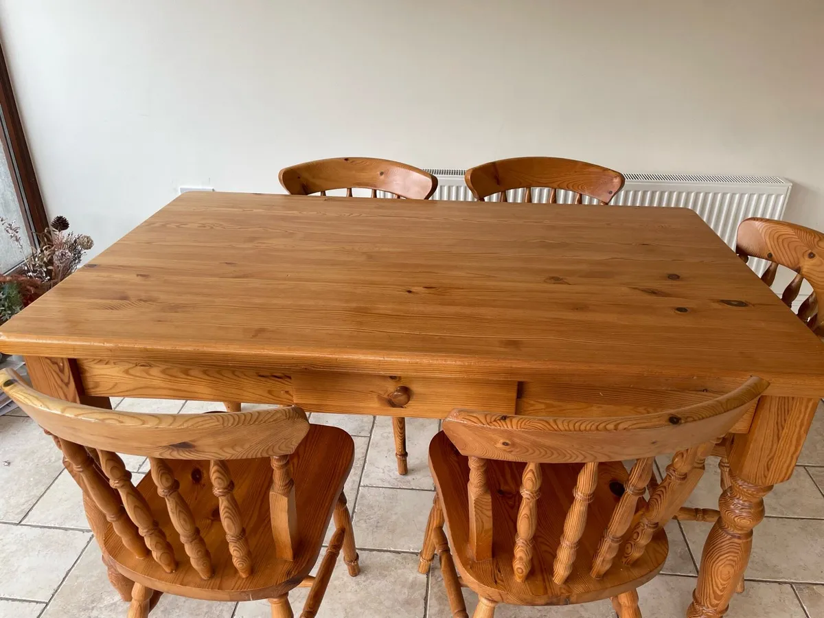 Dining table - Image 2