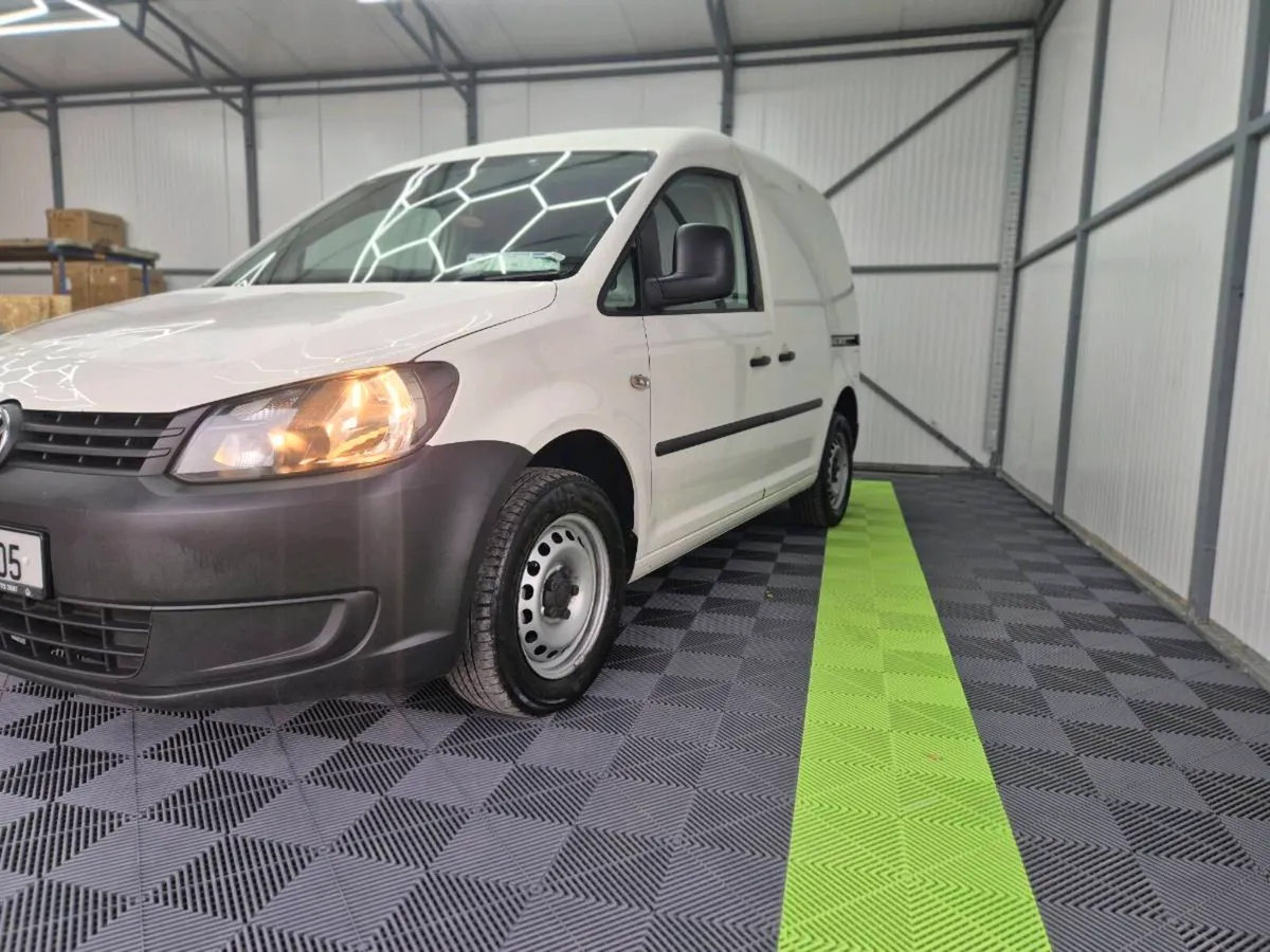 Vw Caddy - Image 4
