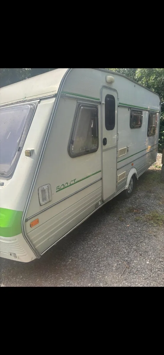 6 berth Maurder Caravan single axel - Image 2