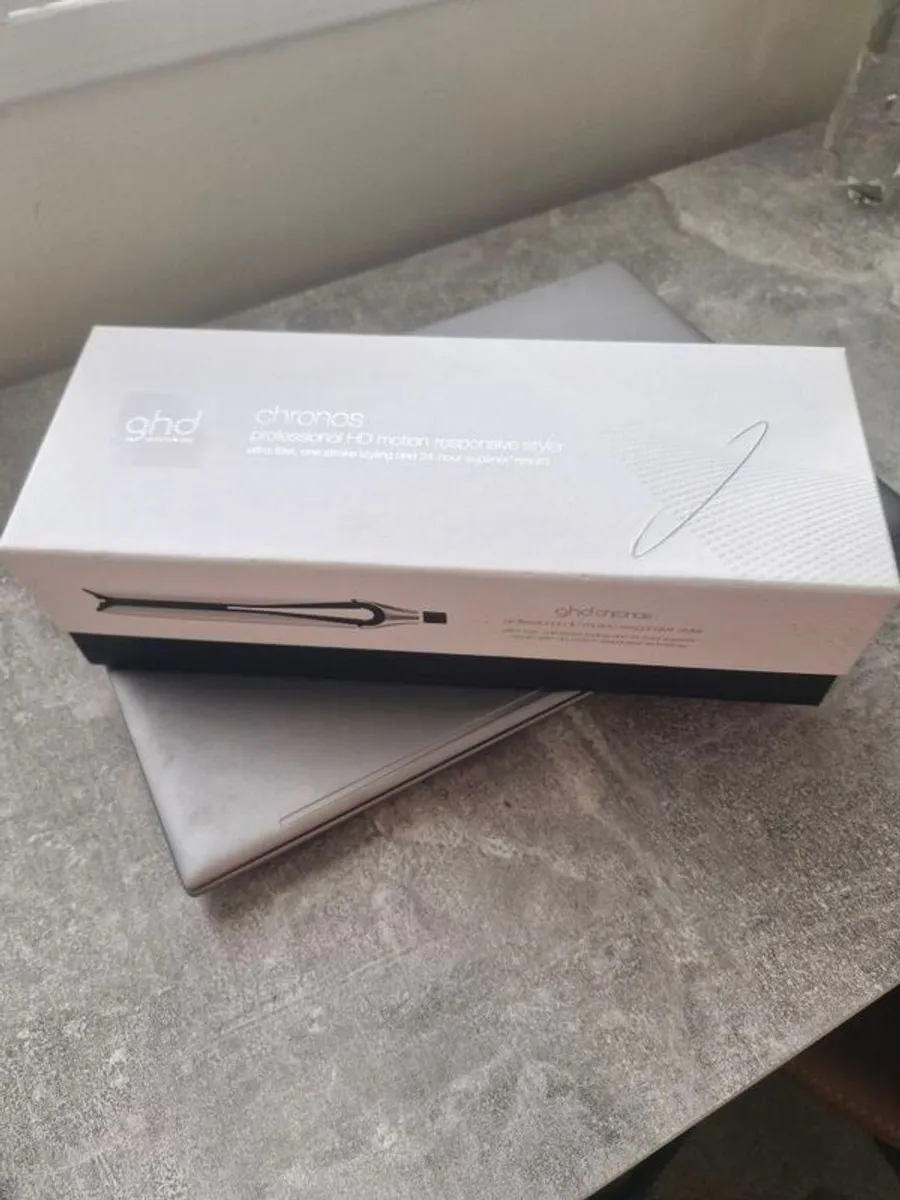 GHD Chronos Hair Straightener  Used Twice  Like New - Image 2