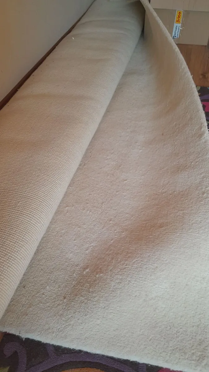 Heavy Pure wool 9ft x 9 ft cream rug - Image 2
