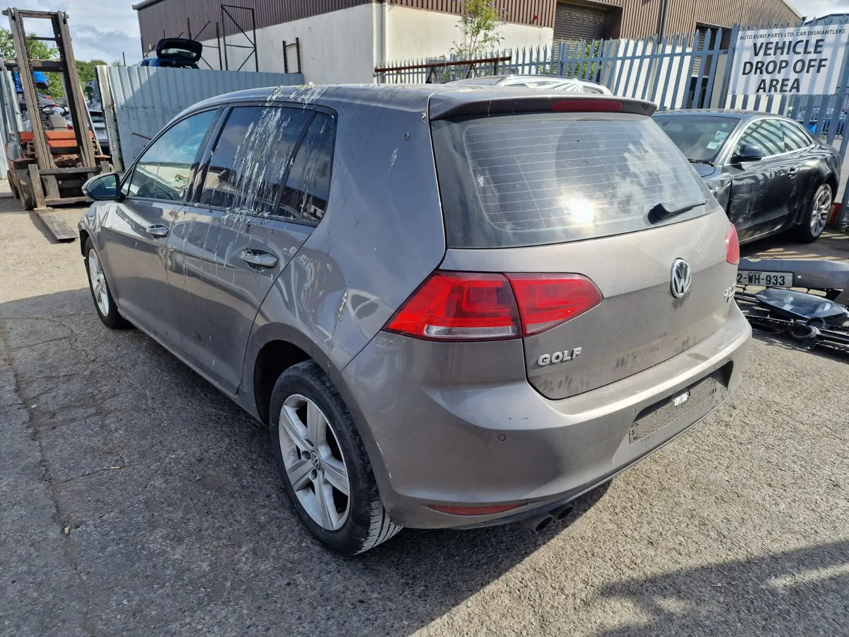 15 VOLKSWAGEN GOLF  2.0 TDI (CRBC) FOR BREAKING - Image 4