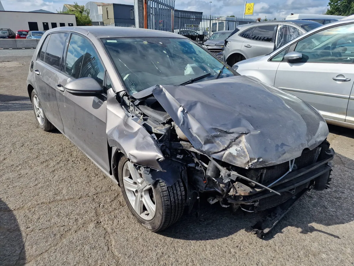 15 VOLKSWAGEN GOLF  2.0 TDI (CRBC) FOR BREAKING - Image 1