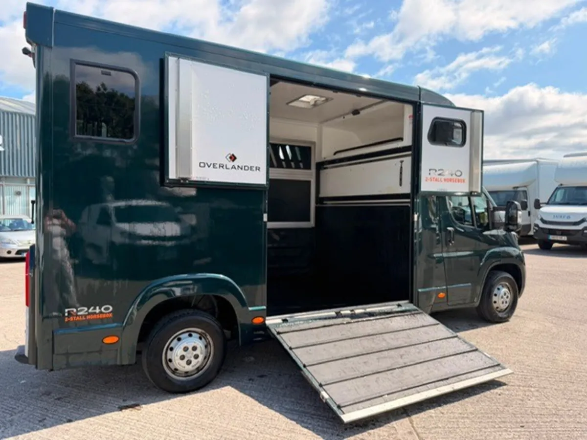 2 Stall HorseBox - Image 2