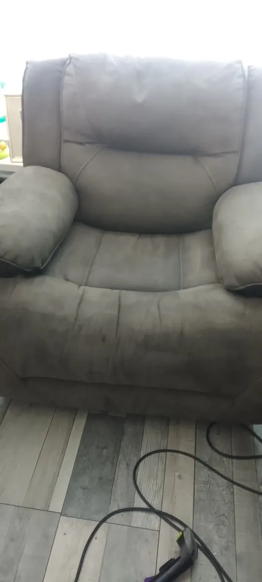 Suite of furniture - Image 3