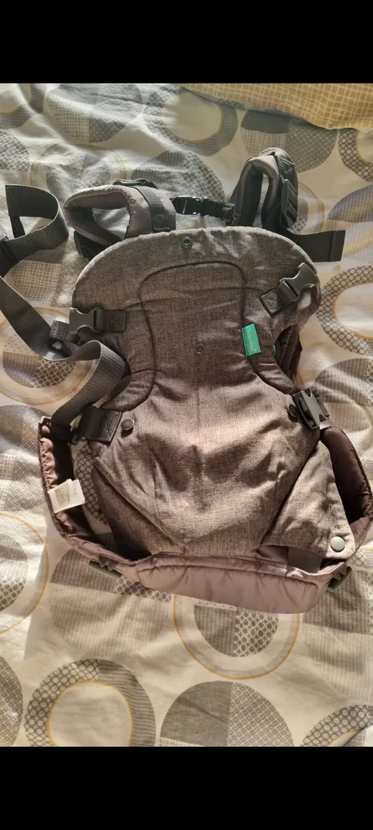 Infantino Flip Advanced 4-in-1 Baby Carrier - Image 1