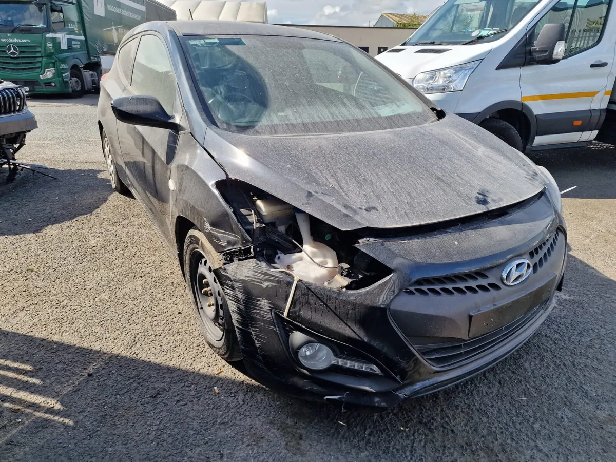 13 HYUNDAI I30 1.4 CRDI (D4FCD) FOR BREAKING - Image 1