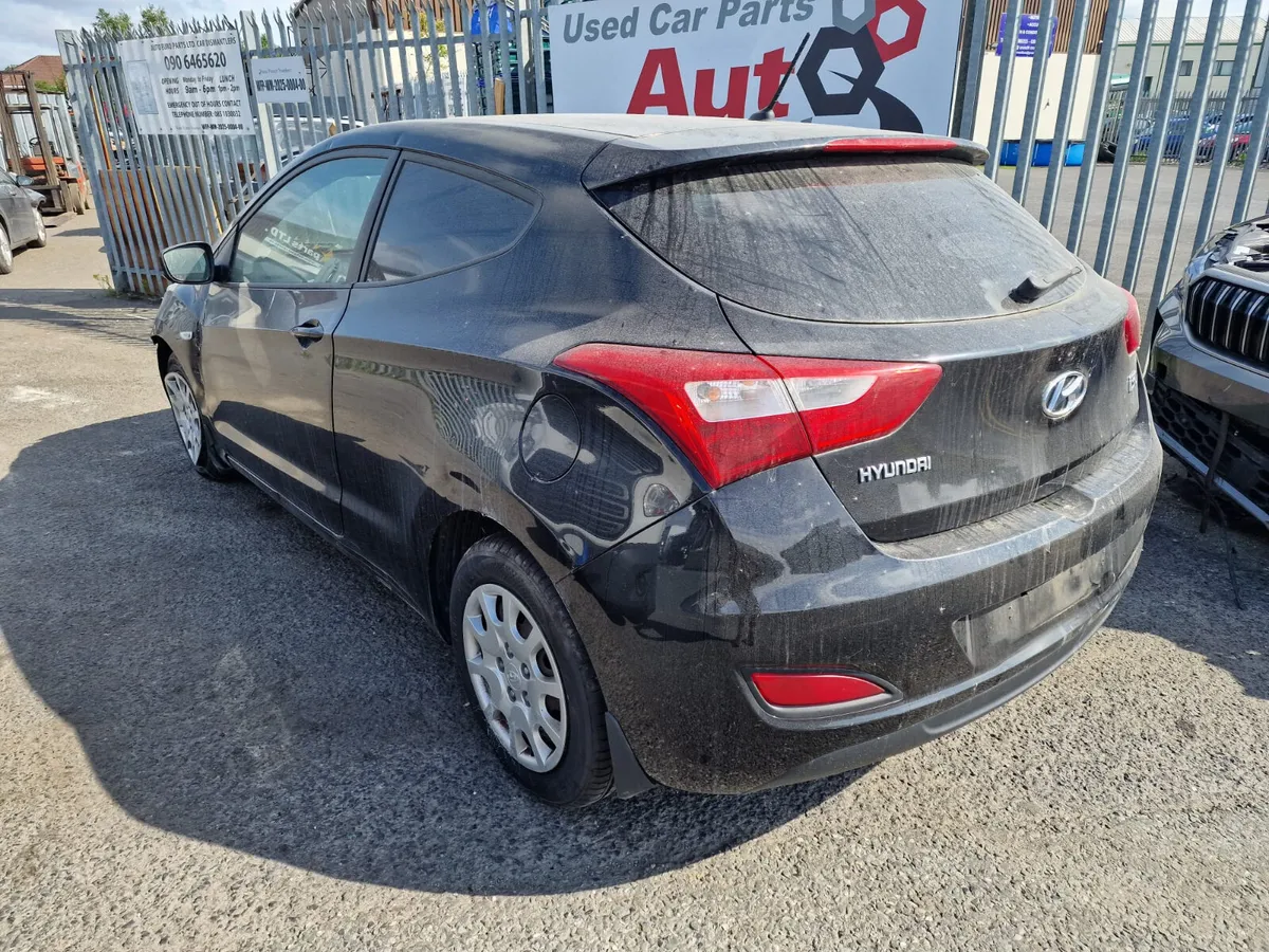 13 HYUNDAI I30 1.4 CRDI (D4FCD) FOR BREAKING - Image 3