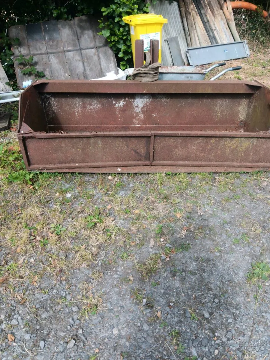 linkbox perkins engine bale lifter  dexta  trailor - Image 3